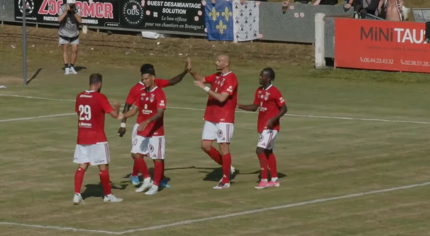 Un Stade Brestois séduisant puis un peu inquiétant face à Concarneau